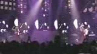 VIDEO Alicia Keys With Gwen Stefani amp Missy Elliott Kiss [upl. by Eckardt]