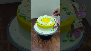 Pineapple Cake design youtubeshorts cake shortvideo trending cakedecorating [upl. by Jairia]