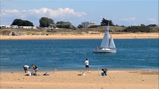 Etel Sous Le Soleil  Vacances  Août  PêcheurS Au Bord de lEau  Bretagne  France [upl. by Aurel295]