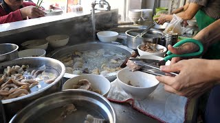 Braised Minced Pork Rice Pork Tail Soup Stirfried Noodles Boiled Food 豐原阿鳳炒麵豬血湯 [upl. by Ecnarepmet]