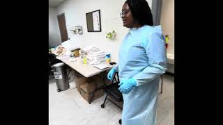 DONN PPE EMPTY A URINARY DRAINAGE BAG MEASURE AND RECORD URINE OUTPUT REMOVE PPE HANDWASHING [upl. by Yeclehc322]