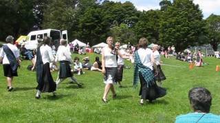 Garry StrathspeyUH Scottish DancersUpper Hutt Highland Gathering 2014 [upl. by Daas]