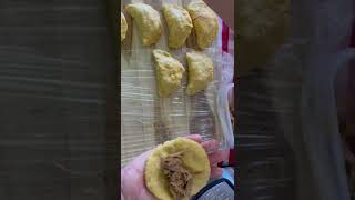 Empanada de plátano verde y carne [upl. by Matless]