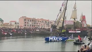 VIDÉO Les 40 skippers prennent le départ du Vendée Globe encouragés par la foule [upl. by Matilda]