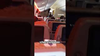 Flugzeug kommt in schwere Turbulenzen AeroNews shorts [upl. by Assirrac213]