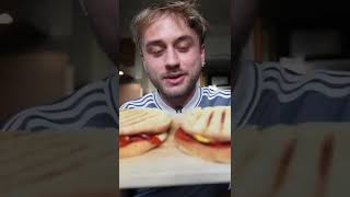 Tu DOIS TESTER ce SANDWICH GRILLÉ 😱 [upl. by Buford]