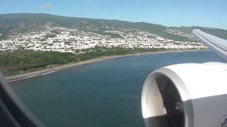 Atterrissage à La Réunion en 777300ER [upl. by Marquis]