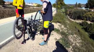 Cruda realidad ciclista montaña  Y pinchó [upl. by Ztnaj]