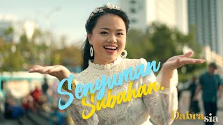 Dabra Sia  Senyuman Sabahan Official Music Video [upl. by Kcirdot]