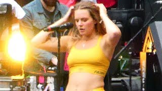 Tove Lo  Habits Stay high  Live Paris 2017 [upl. by Areis]