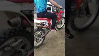 CRF 250 com escapamento Belparts [upl. by Eirot]