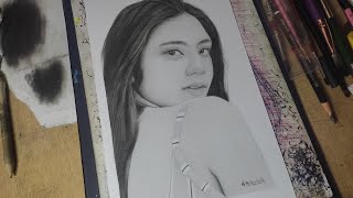 Drawing Queenee Mercado Using Charcoal Powder and Graphite pencils smooth skin stone [upl. by Ellenahs]