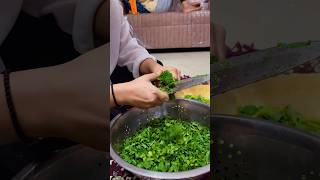 Sardia yani hari sabjiya🥶 nehabisht cooking pahadi palak ytshorts food homemadefood likeme [upl. by Ajiat9]