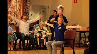 Dansen vanuit de rolstoel en bewegen voor ouderen [upl. by Nixon]