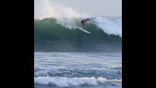 Surfing North Shore Hawaii surf northshore wsl waves hawaii surfing oceanwaves bigwaves [upl. by Nitsuj]