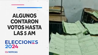 TERMINARON INDIGNADOS Vocales de mesa terminaron de contar votos en la madrugada  CHV Noticias [upl. by Mad247]