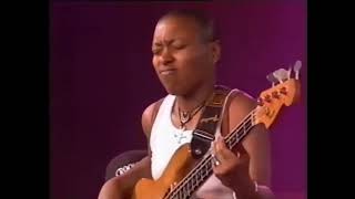 Meshell Ndegeocello 🔥 La Slappeuse Funky [upl. by Harima693]