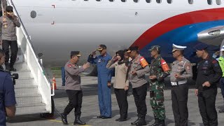 KAPOLDA KALTIM SAMBUT KEDATANGAN KAPOLRI DI KOTA BALIKPAPAN [upl. by Pontias]