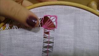 Rifinire un angolo a ventaglio  Tutorial ricamo a mano hand embroidery deshilado [upl. by Ambrogio]