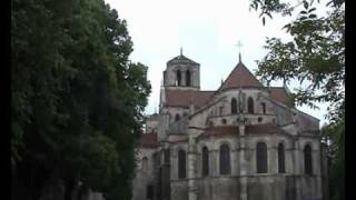 Vézelay en de SteMadeleine Basilic France  Bourgogne [upl. by Nahej716]