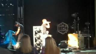 Scotty McCreery live 3and falls off stage [upl. by Aihsilat34]