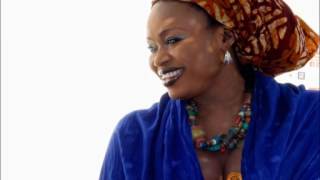 Oumou Sangare  Diougou kan [upl. by Einnalem]