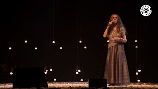 Maria Bethânia  quotA Dona do Raio e do Ventoquot Ao Vivo – Carta de Amor [upl. by Ellerahc]