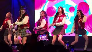 240912 Weeekly 위클리  Tag Me  Zig Zag  Holiday Party Medley  Weeekly University  Racket NYC [upl. by Danielle]