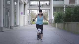 Foot2Rue Extrême  Coachings Football Freestyle  Alice [upl. by Reffineg]