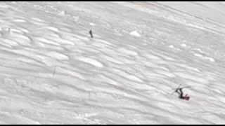 Énorme chute de ski sur la piste le pas de chavanette Mur suisse une des plus dangereuse au monde [upl. by Gurney]