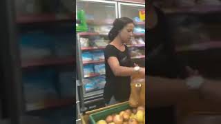 SEGURANÇA ACUSOU A MULHER POR ROUBO NO SUPERMERCADO [upl. by Georgetta760]