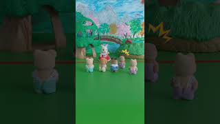 Sylvanian Families Red light green lightanimation cute stopmotion sylvanianfamilies shorts [upl. by Nikral]