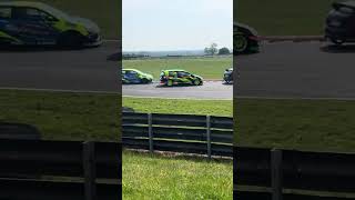 CLOSE RACING Snetterton msvautomobile [upl. by Omar17]