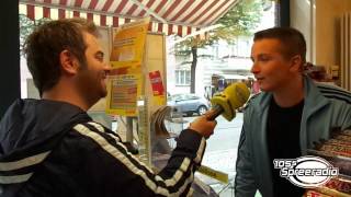 Der Schweizer von 1055 Spreeradio besucht WWMKandidat Aaron Troschke [upl. by Heshum]