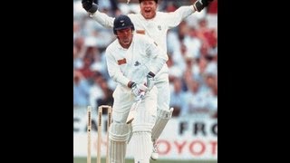 Warnes ball of the century to Mike Gatting [upl. by Dnomar780]