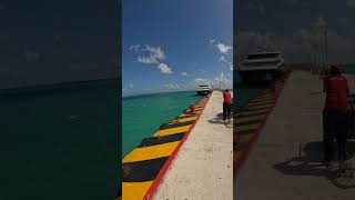 Xcaret Aquí tomas el Ferry a Cozumel desde Playa del Carmen [upl. by Ihsoyim725]