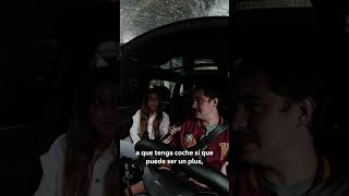 ¿SE LIGA MÁS gracias al COCHE 👨‍❤️‍💋‍👨 🚗 vw entrevista carwash [upl. by Ayihsa]