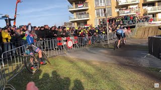 Felipe NYSTROM stops to cheer and applaud for Van Der Poel en v Aert WK cyclocross 2023 Hoogerheide [upl. by Aikahc194]