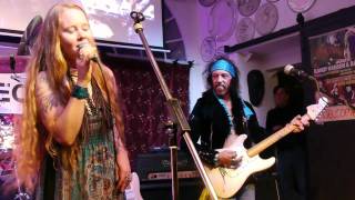 Randy Hansen Band feat Layla Zoe  the wind cries live [upl. by Kenlee]