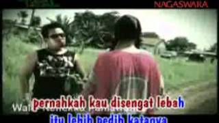 Wali Band  Nenekku Pahlawanku Video Clip  Lyrics [upl. by Dylane]