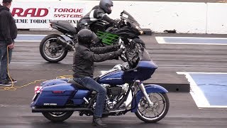 Harley Davidson vs Ninja Kawasaki  motorbikes drag racing [upl. by Salinas]