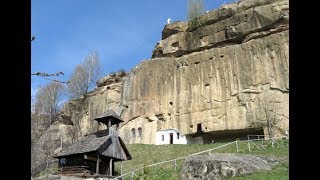 CORBII DE PIATRA si uriasul pietrificat [upl. by Recnal642]