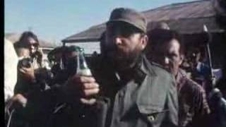 Fidel Castro boit du CocaCola  Fidel Castro drinks CocaCola [upl. by Deeraf]