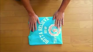 How to fold a Tshirt like a Pro  Super easy 一瞬でできるTシャツのたたみ方 [upl. by Beaulieu]