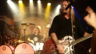 Vince Neil Band  Dont Go Away Madmpg [upl. by Nalloh]