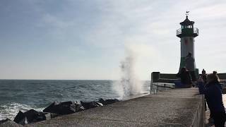 Der Leuchtturm in Sassnitz auf Rügen [upl. by Llain]