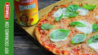 Pizza de queso de cabra pollo y albahaca  Recetas fáciles [upl. by Ahtnammas477]