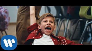 Mason Ramsey  Twang Official Music Video [upl. by Lubeck]