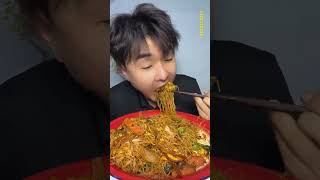 eating 韩式炸鸡 白象火鸡面 炸鸡 白象火鸡面 火鸡面 noodles mukbang [upl. by Setsero200]