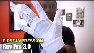 CUTTERS Rev Pro 30 Football Gloves 1st Impression [upl. by Anail393]